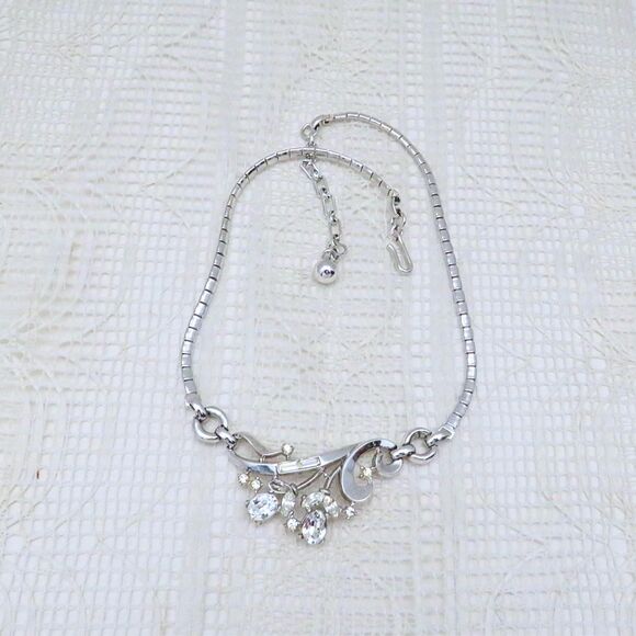 Vintage Trifari Silver Plated Rhinestone Choker Sparkly Necklace Swirl Design - Picture 2 of 7